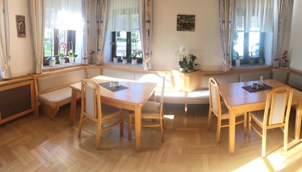 Kronprinz-Rudolf-Hof Unterlamm Buitenkant foto